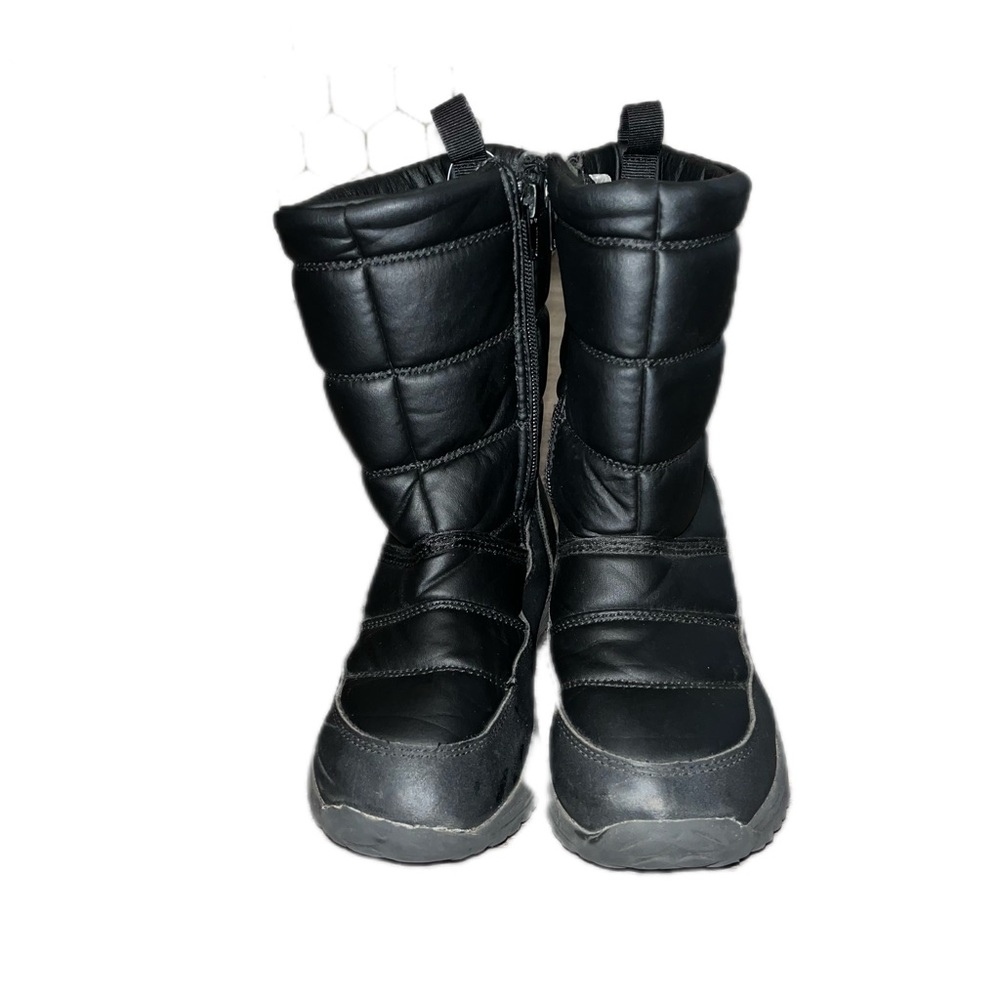 Magellan Outdoors Youth Size 2 Snow Boots Black Side Zip Lined Winter